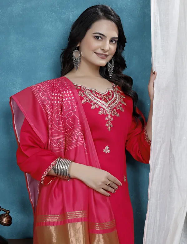 Red_Cotton_Embroidered_Kurta_Set_For_Women