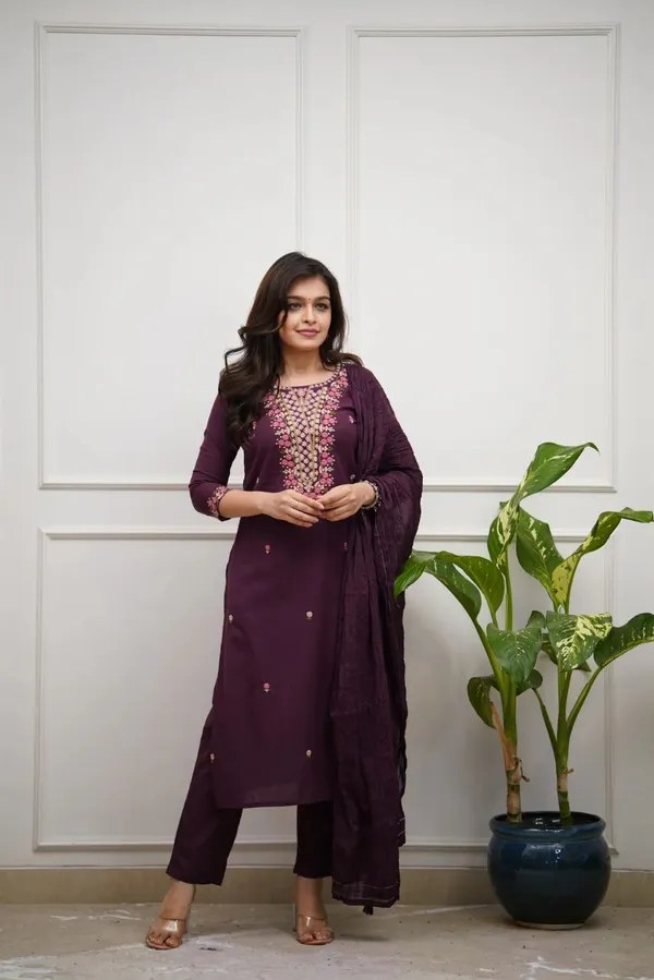 Purple_Cotton_Embroidered_Kurta_Set_With_Dupatta_For_Women
