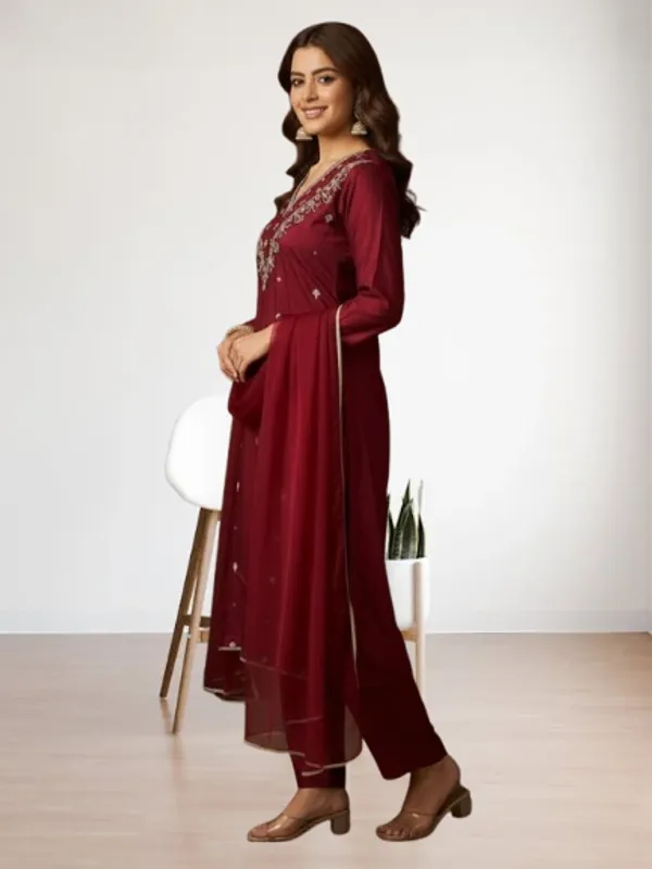 Maroon_Cotton_Embroidered_Kurta_Set_With_Dupatta_For_Women