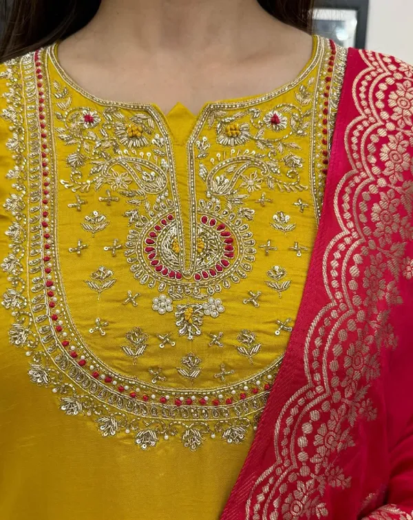 Yellow_Cotton_Embroidered_Kurta_Set_For_Women