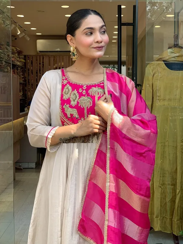 Off_White_Cotton_Embroidered_Anarkali_Kurta_Set_For_Women