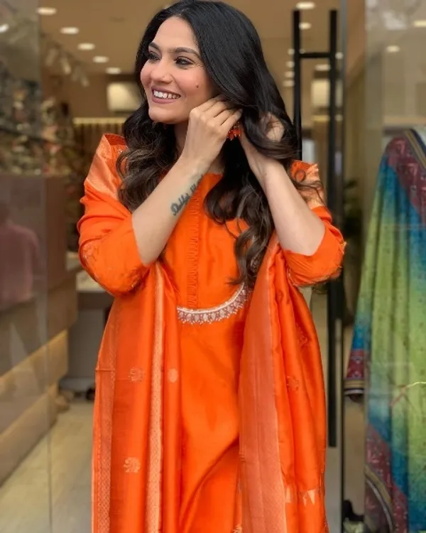 Orange_Cotton_Embroidered_Kurta_Set_For_Women