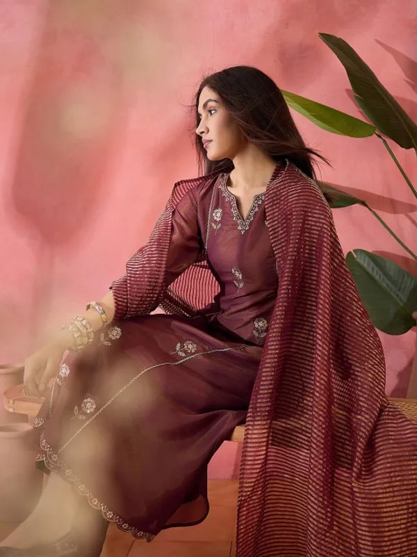 Burgundy_Cotton_Embroidered_Kurta_Set_For_Women