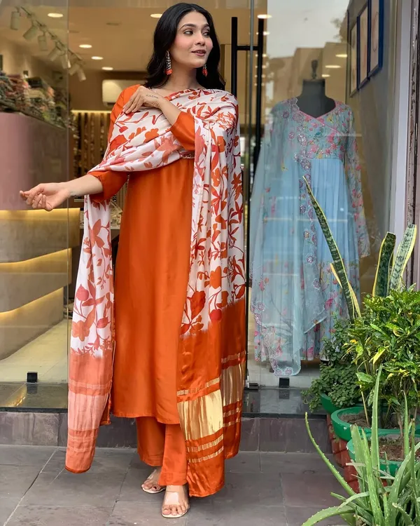 Orange_Cotton_Floral_Embroidered_Kurta_Set_For_Women