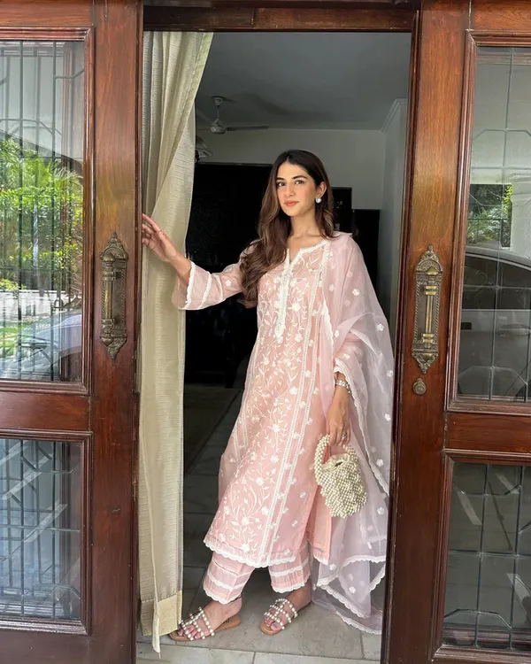 Pink_Cotton_Embroidered_Kurta_Set_With_Dupatta_For_Women