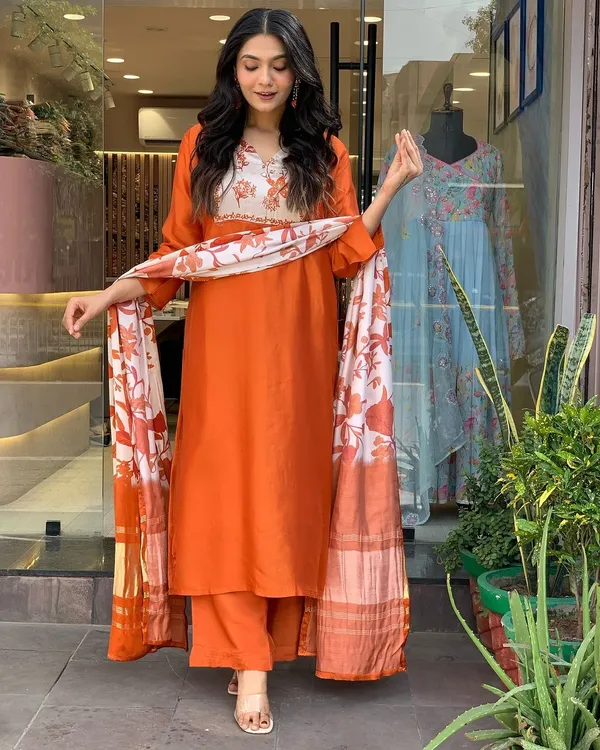 Orange_Cotton_Floral_Embroidered_Kurta_Set_For_Women