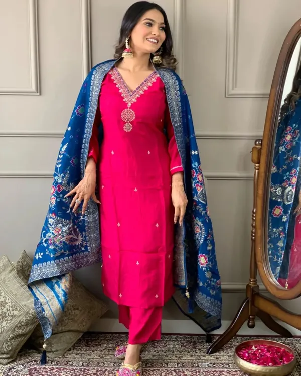 Pink_Cotton_Embroidered_Kurta_Set_With_Floral_Dupatta_For_Women