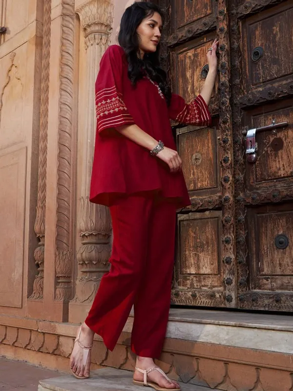 Maroon_Cotton_Embroidered_Kurta_Pant_Set_For_Women