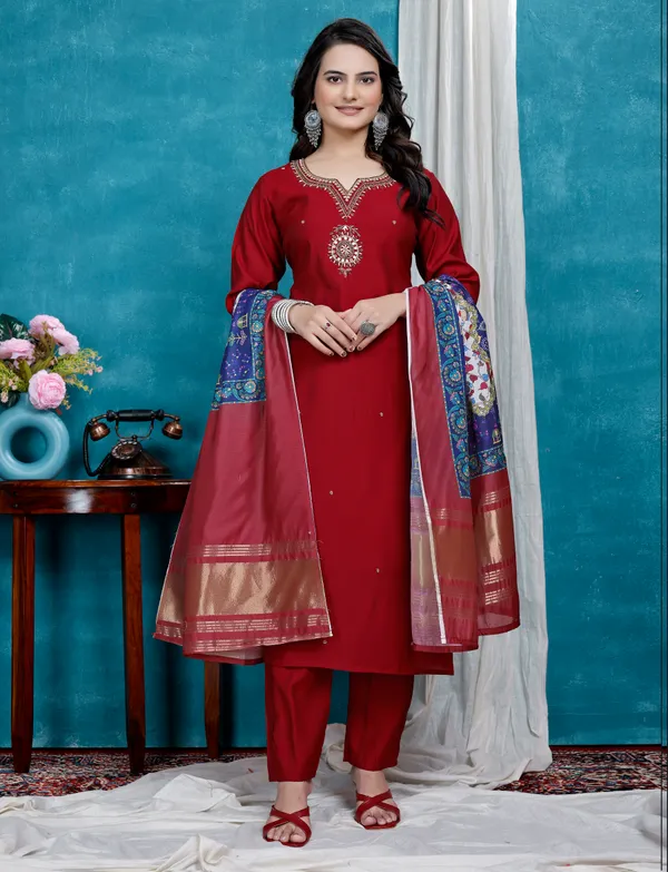 Red_Cotton_Embroidered_Kurta_Set_For_Women