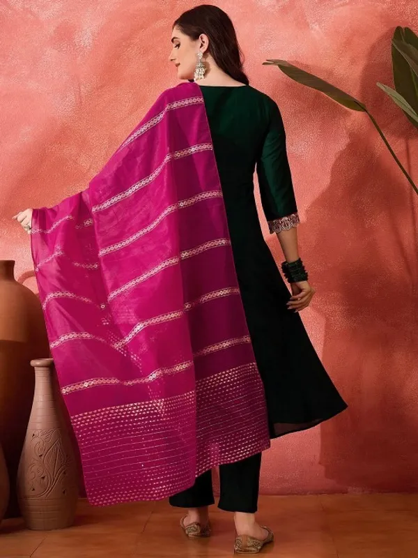 Pink_Cotton_Embroidered_Kurta_Dupatta_set_For_Women