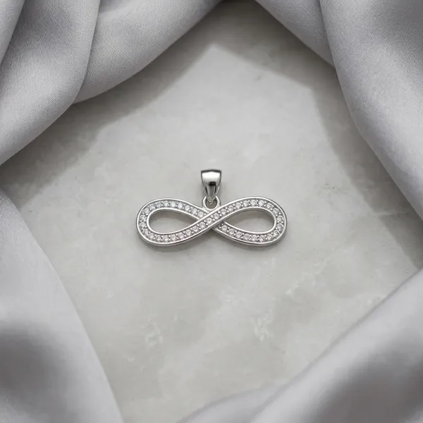 Silver_Crystal_Infinity_Symbol_Pendant_For_Women