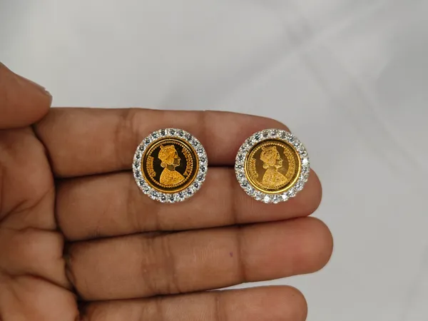 Gold_Tone_Coin_Motif_Stone_Embellished_Jewellery_Set_For_Women