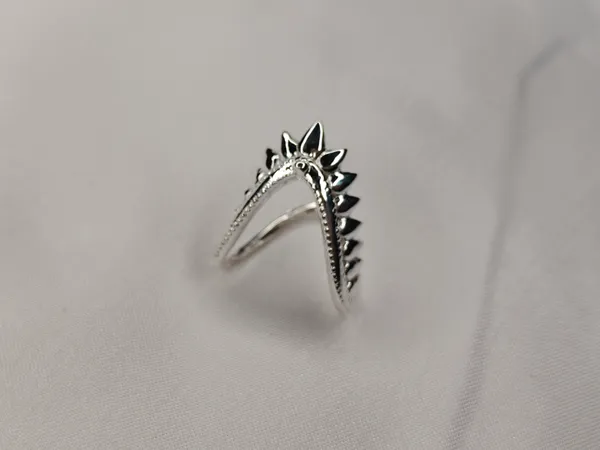 Silver_Sterling_Chevron_Leaf_Accent_Adjustable_Ring_For_Women