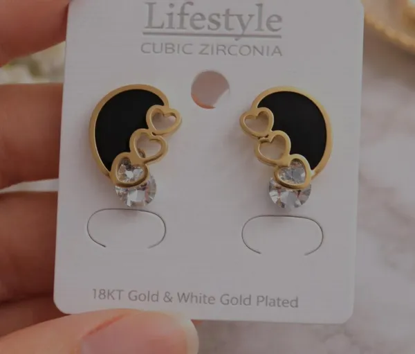 Black_And_Gold_Heart_Stud_Earrings_With_Cubic_Zirconia