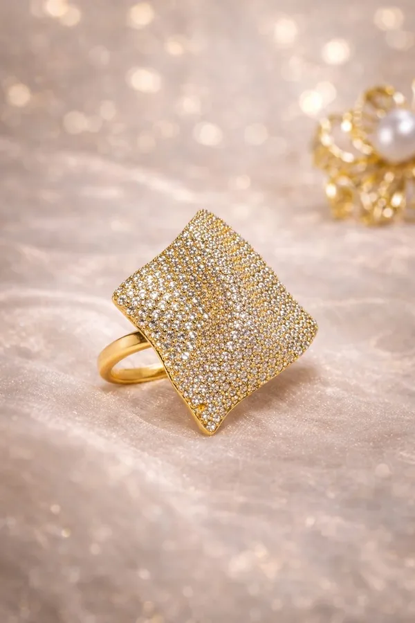 Aurelia_Luxe_Statement_Ring_Gold_Plated_Signature_Elegance
