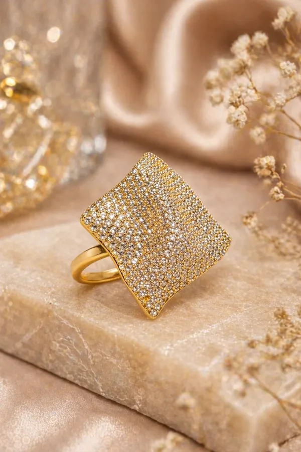 Aurelia_Luxe_Statement_Ring_Gold_Plated_Signature_Elegance
