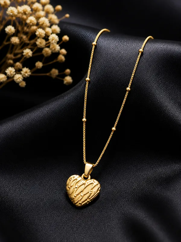 Textured_Gold_Heart_Pendant_Necklace