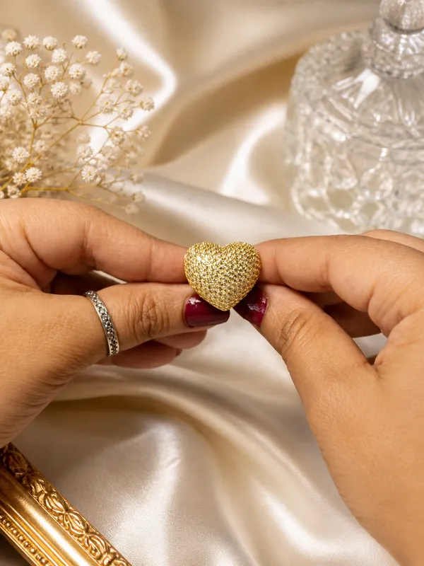 Textured_Gold_Heart_Statement_Ring