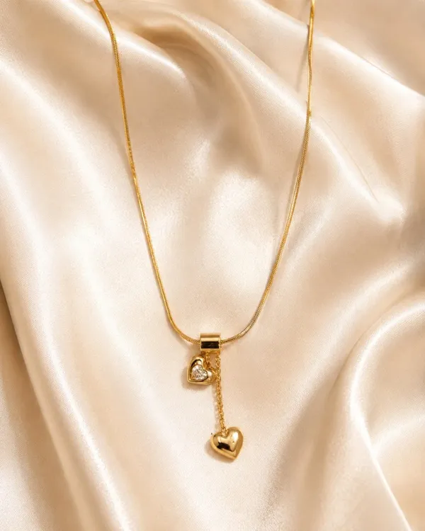 Amora_Heart_Charm_Slider_Necklace
