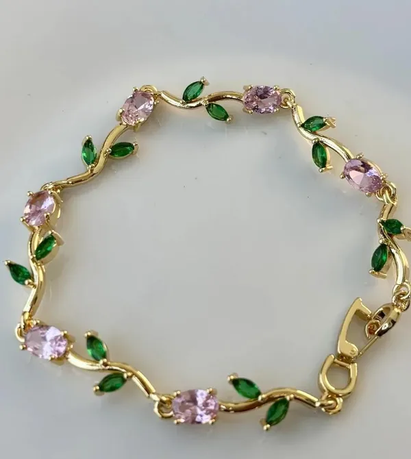 Blossom_Rose_Vine_Crystal_Tulip_Bracelet