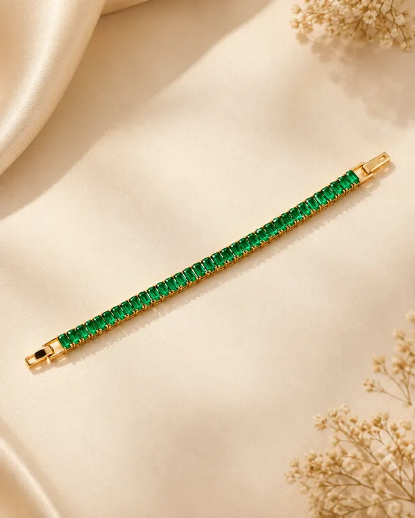 Elegant_Emerald_Green_Tennis_Bracelet