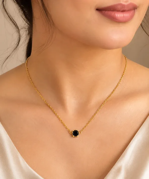 Midnight_Black_Stone_Minimal_Pendant_Necklace