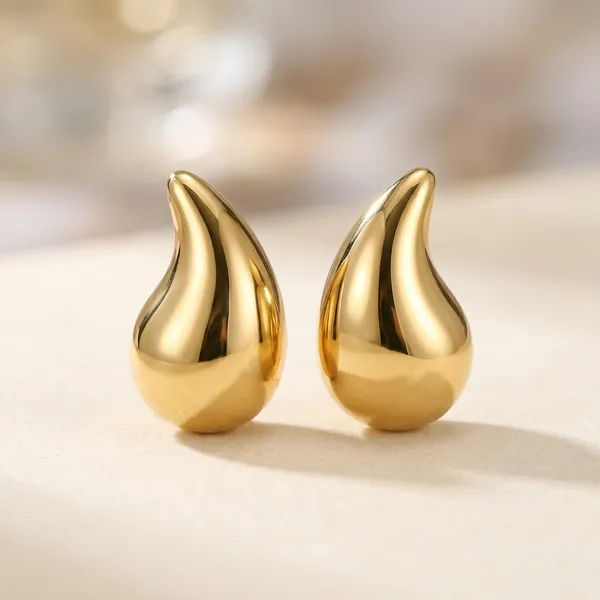 Gold_Teardrop_Earrings
