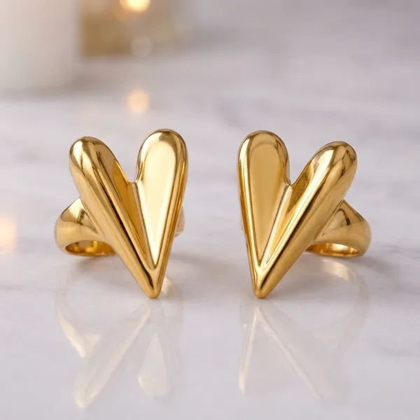 Gold_Toned_Heart_Shaped_Statement_Ring_Pack_Of_1