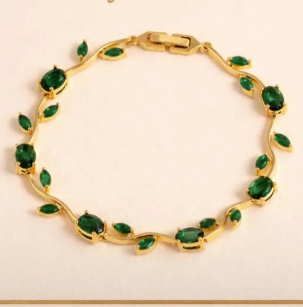 Elegant_Green_Stone_Gold_Plated_Bracelet_For_Women