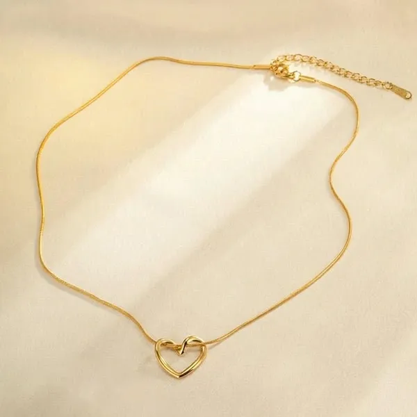 Minimal_Heart_Pendant_Necklace_Pack_Of_2
