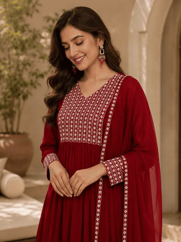 Red_Poly_Georgette_Yoke_Design_Suit_Set