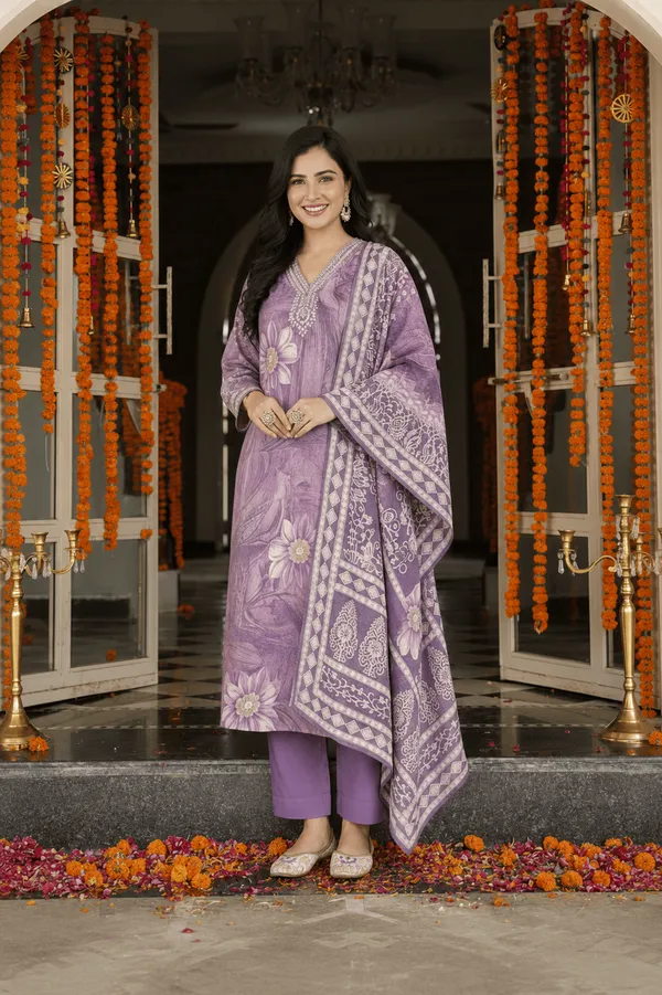 Lavender_Viscose_Rayon_Floral_Printed_Straight_Kurta_Trousers_With_Dupatta