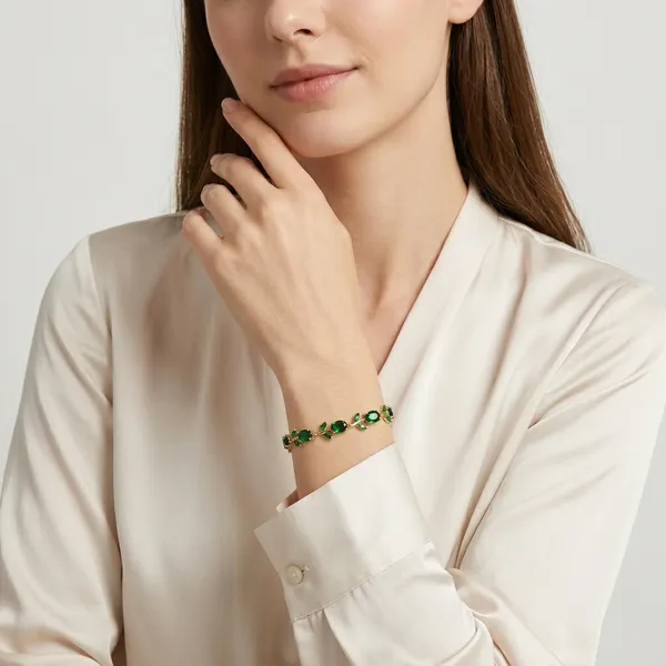Elegant_Green_Stone_Gold_Plated_Bracelet
