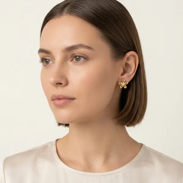 Gold_Plated_Flower_Stud_Earrings_With_Crystal