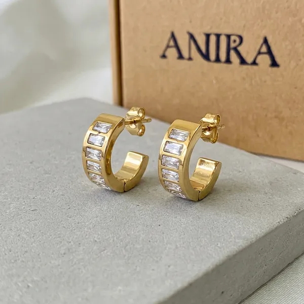 Elegant_Gold_Plated_Rectangular_Crystal_Stud_Earrings