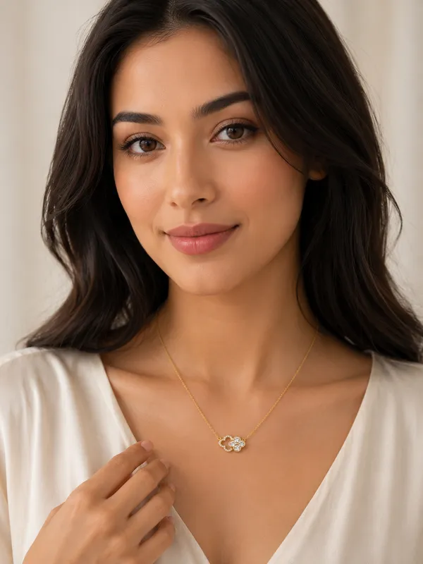 Elegant_Interlocking_Hearts_Crystal_Pendant_Necklace