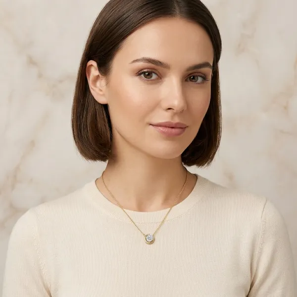 18k_gold_plated_Elegant_Circle_Crystal_Pendant_Necklace_With_Delicate_Chain