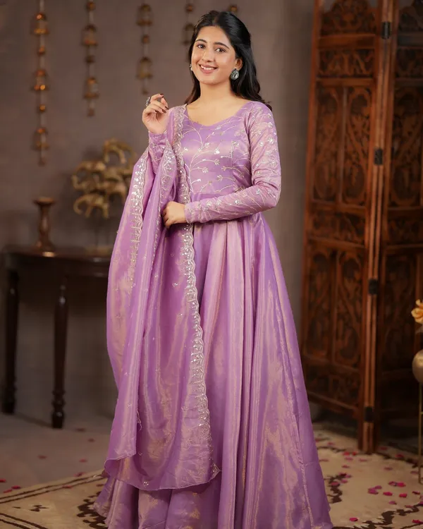 Tannu_Gown