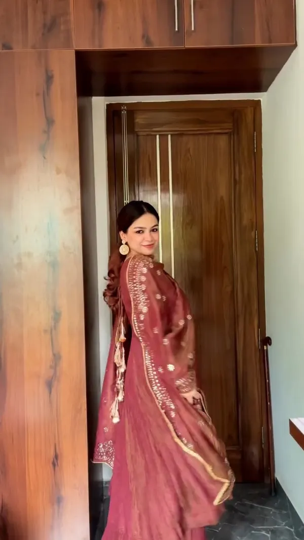 Light_Orange_Elegant_Design_Fancy_Silk_Gown_For_Women