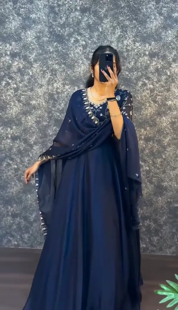 Avin_chinnon_gown_set_