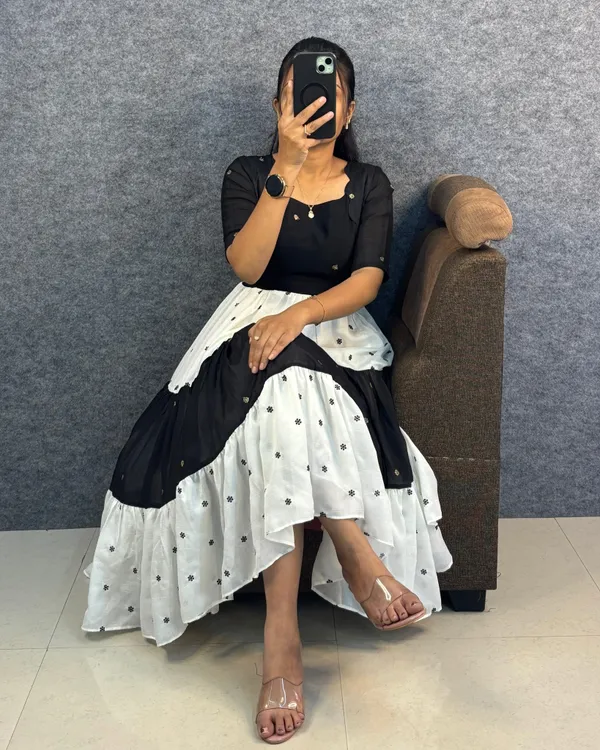 JISAL_THREE_FLARE_GOWN