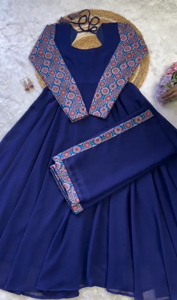 Royal_Flare_Anarkali_Set