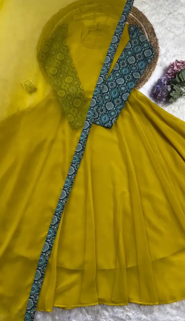 Royal_Flare_Anarkali_Set_
