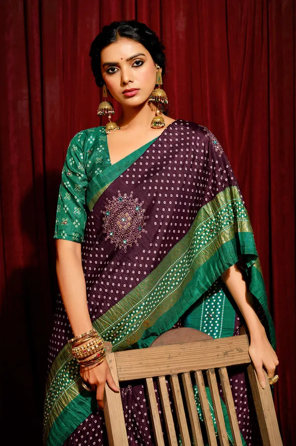 Purple_Green_Velvet_Tussar_Silk_Bandhani_Mirror_Work_Saree_For_Women