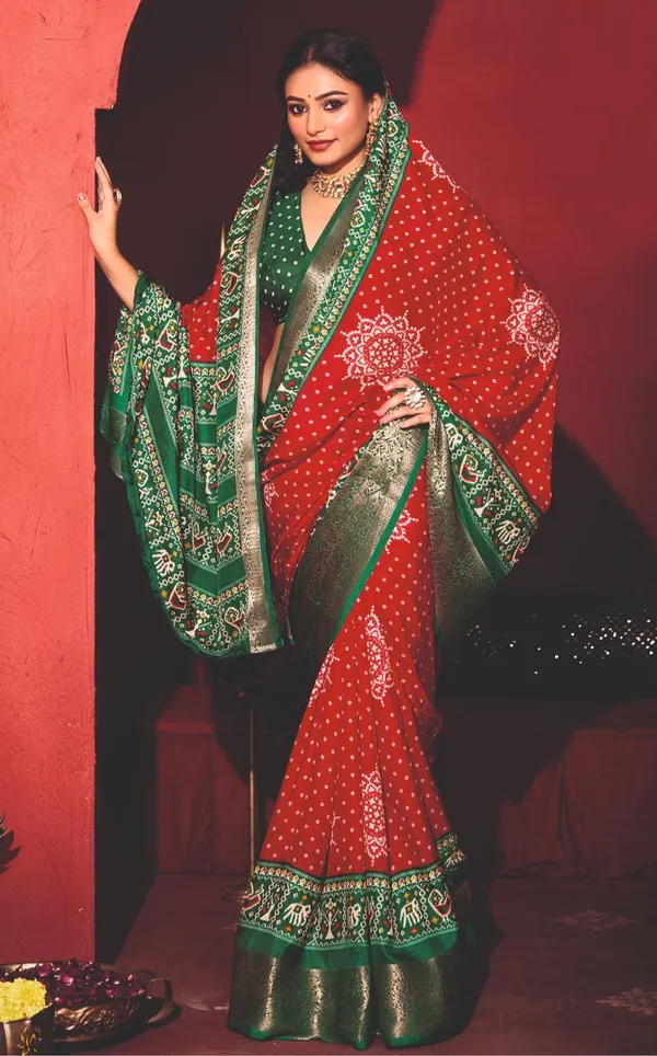 Red_Green_Dola_Jacquard_Patola_Bandhej_Golden_Border_Saree_For_Women
