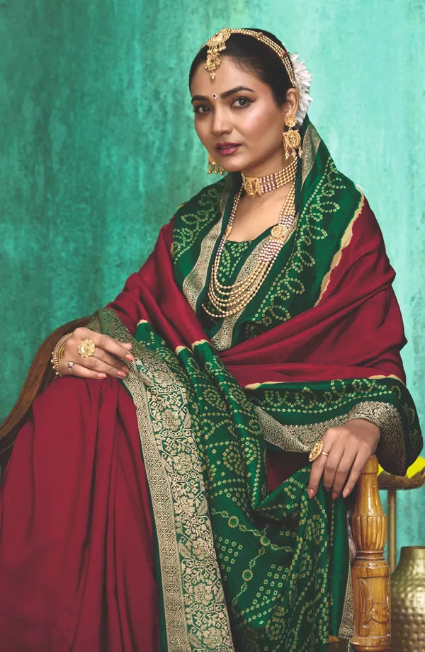 Green_Purple_Velvet_Tussar_Silk_Bandhani_Zari_Border_Saree_For_Women