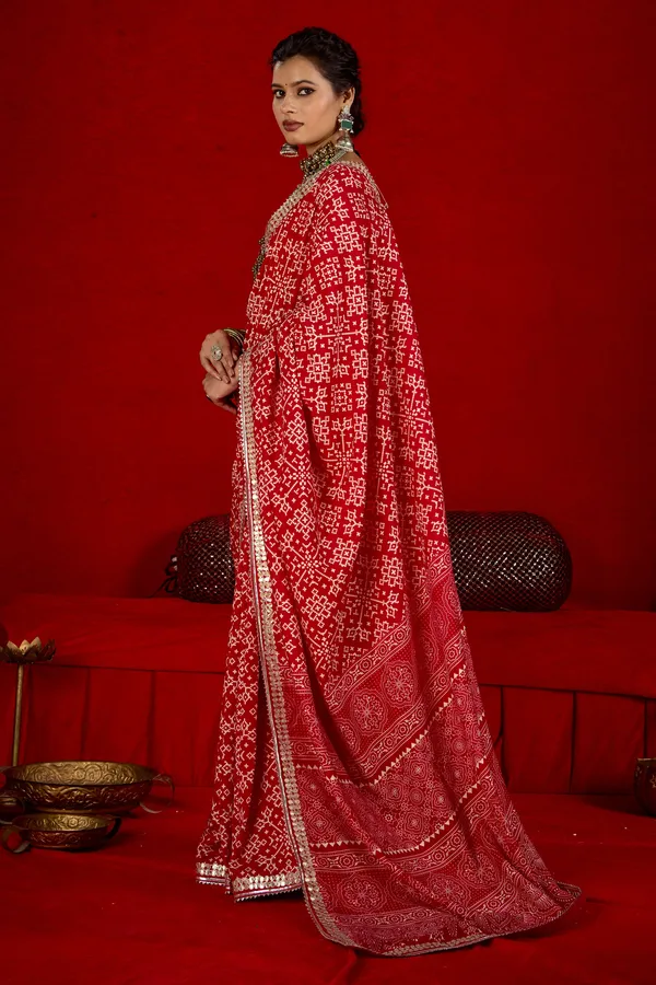 Red_Velvet_Tussar_Silk_Bandhani_Embellished_Border_Saree_For_Women