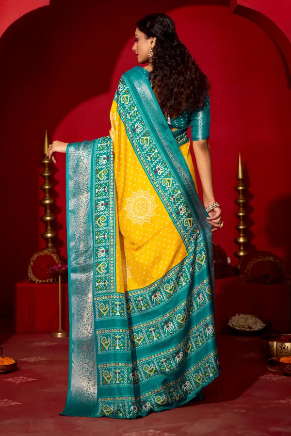 Yellow_Teal_Dola_Jacquard_Patola_Bandhej_Zari_Saree_For_Women