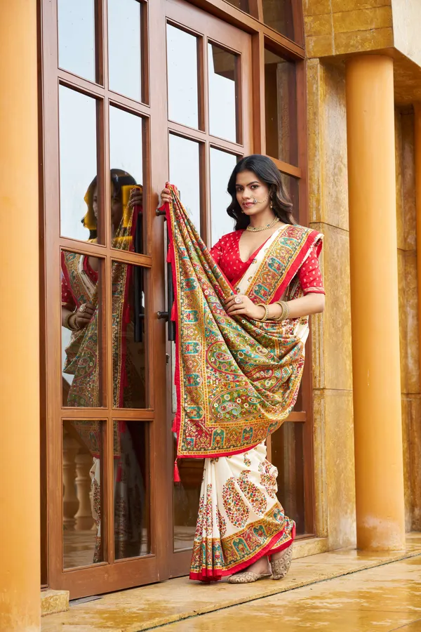 Cream_Velvet_Tussar_Silk_Embroidered_Border_Saree_For_Women