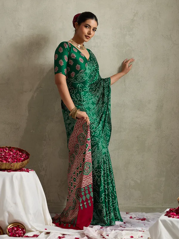 Emerald_Green_Modal_Silk_Bandhej_Ajrak_Pallu_Saree_For_Women